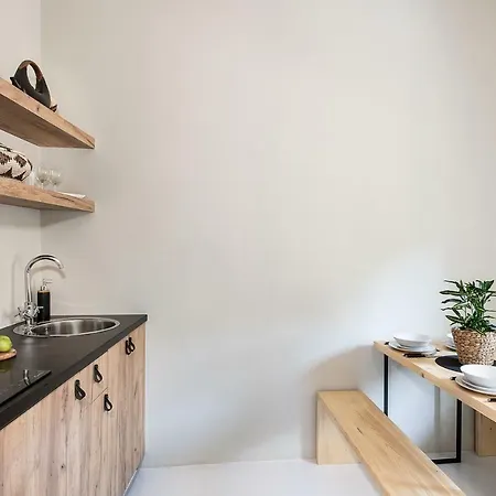 Artemide Places-splantzia Square